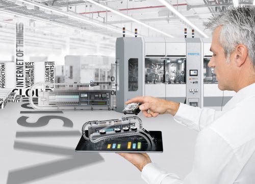 Festo_Pressebild_Industrie-4_Virtual_Engineering-2_18x13cm_rgb